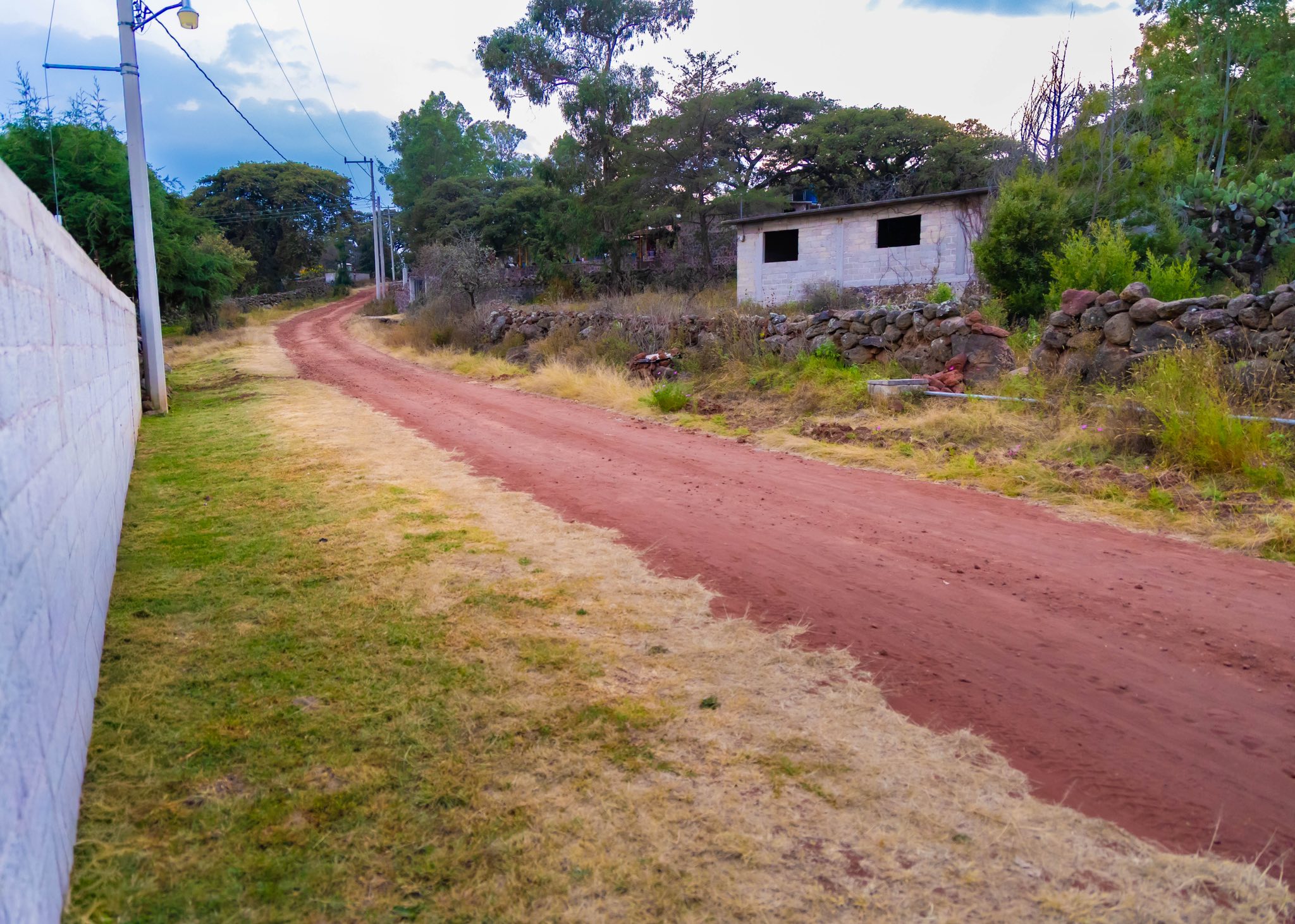 Arranque de obra: Concreto hidráulico en el camino en Cerrito Parte Alta en Daxthi